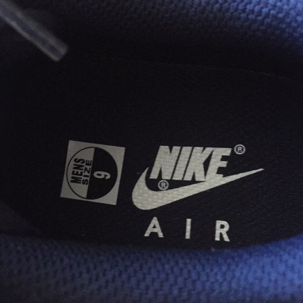 Nike Air Force One - Picture 12 of 15